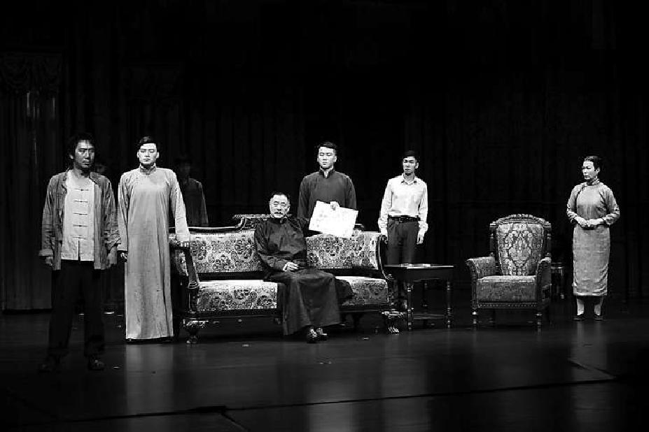 主要角色和人物关系“升级” 濮存昕版《雷雨》有着“深藏的爱”
