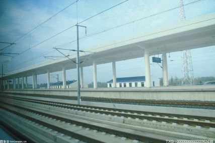 重庆北至巴中增开C726次动车 全程运行4小时14分钟