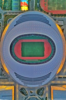 山东泰山队以2比1逆转战胜北京国安队 赢得两连胜