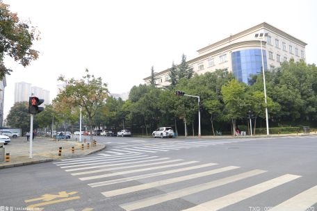 长沙桐梓坡路（麓景路—雷高路）立体空间品质提升主线全线贯通