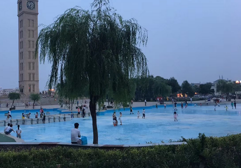 去水上乐园会感染HPV吗？水上乐园会不会传染梅毒？